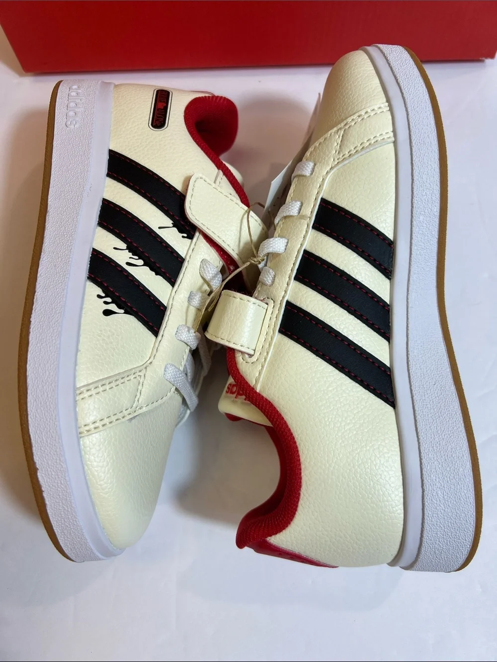 Adidas Grand Court Home Alone Kids Sneakers  shoes JR5622 Size 13K‎ New in Box